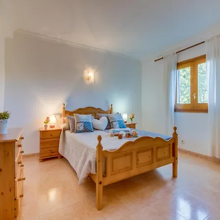 8 Person In Hébergement de vacances Pollença