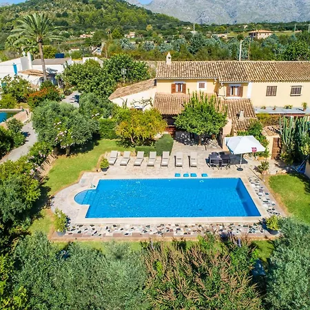 8 Person In Pollença