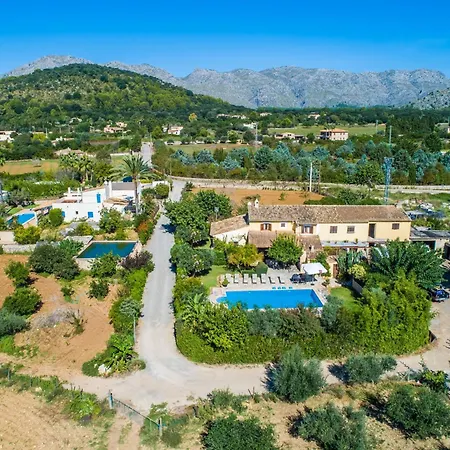 Hébergement de vacances 8 Person In *