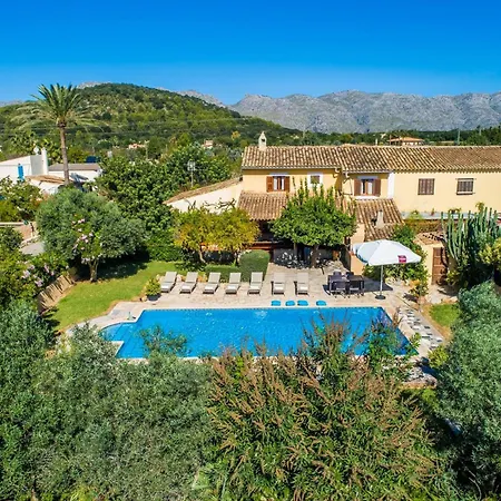 8 Person In * Pollença